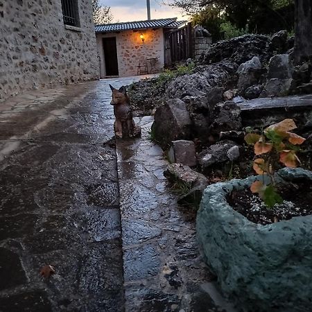 Yono'S Traditional House Ano Ravenia Extérieur photo