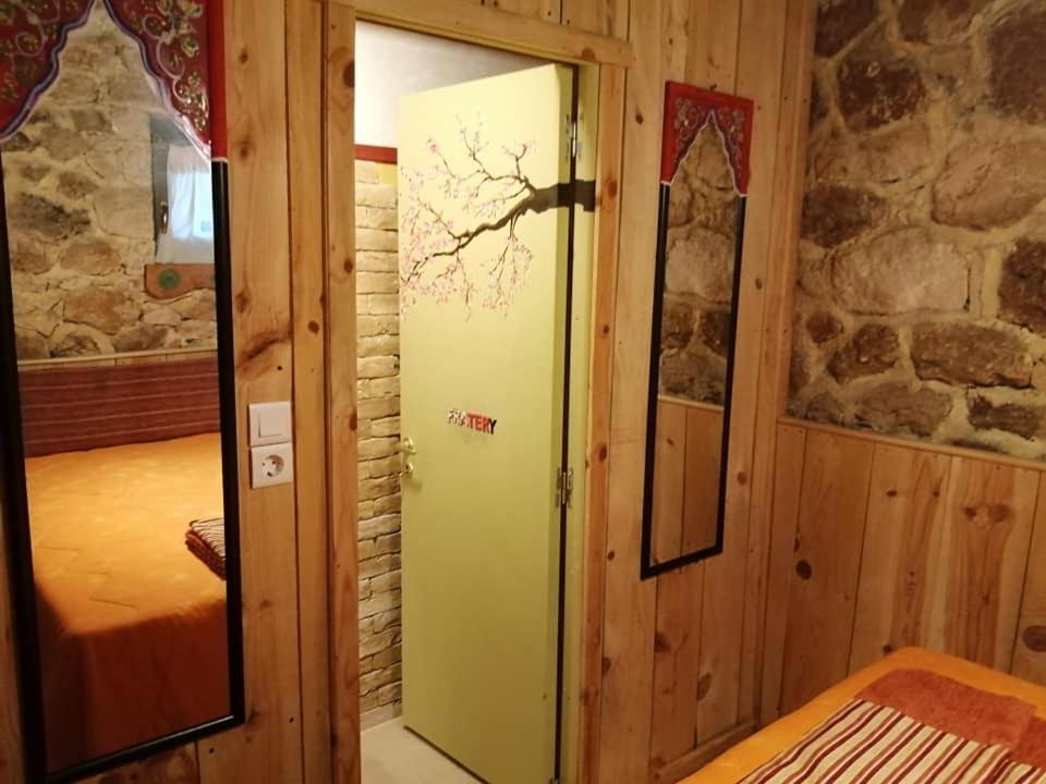 Yono'S Traditional House Ano Ravenia Extérieur photo