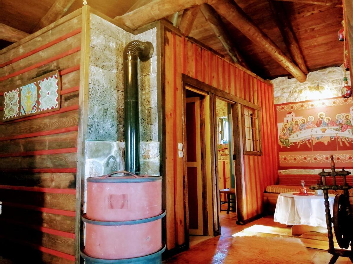 Yono'S Traditional House Ano Ravenia Extérieur photo