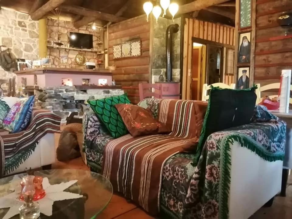 Yono'S Traditional House Ano Ravenia Extérieur photo