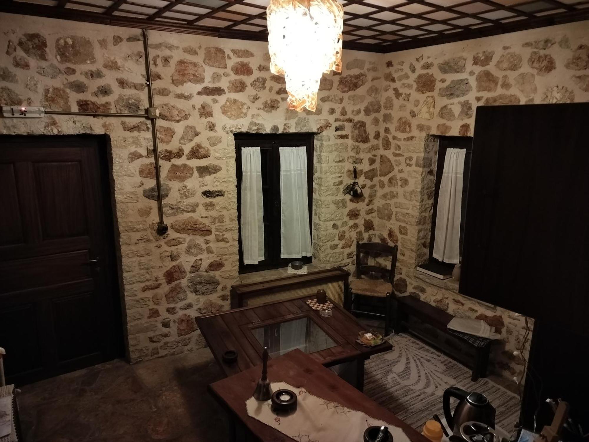Yono'S Traditional House Ano Ravenia Chambre photo
