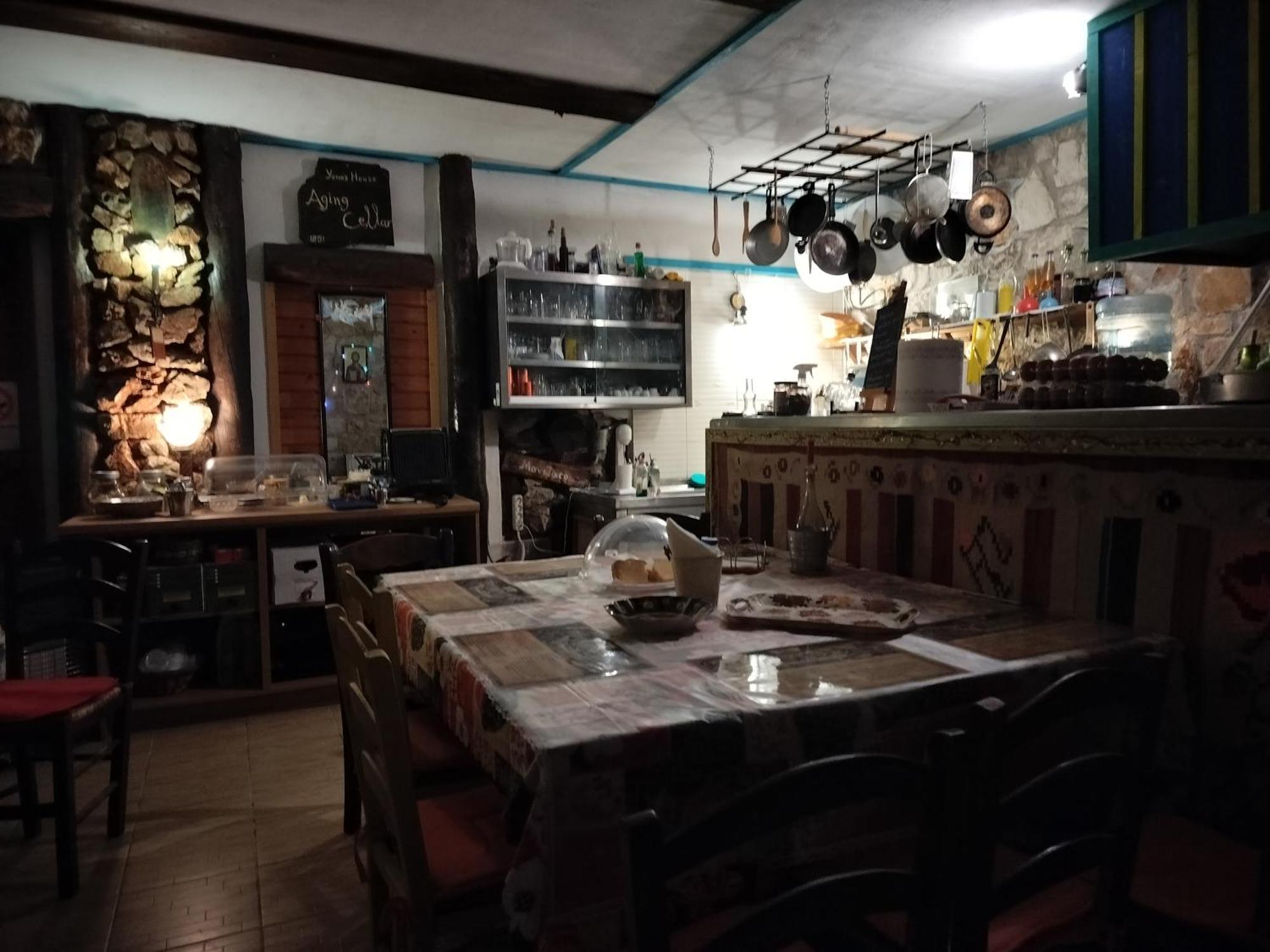 Yono'S Traditional House Ano Ravenia Extérieur photo