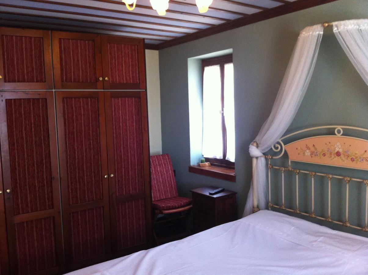 Yono'S Traditional House Ano Ravenia Chambre photo
